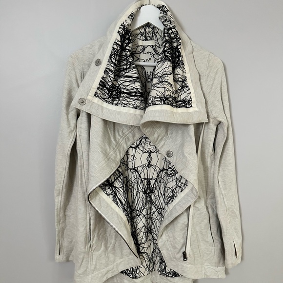 Lululemon Wrap Jacket/Sweater Size 4 - Picture 8 of 9